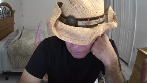 hewes1 online show from 02-04-25, 07:22