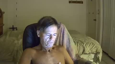 hewes1 online show from 12-15-25, 11:03