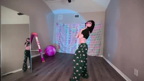 salem online show from 02-06-25, 06:51