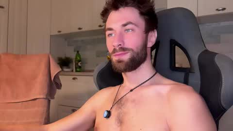 Arnold online show from 02-08-26, 09:18