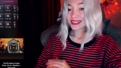  Nora  online show from 11-01-25, 12:18