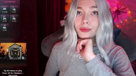  Nora  online show from 11-03-25, 10:53