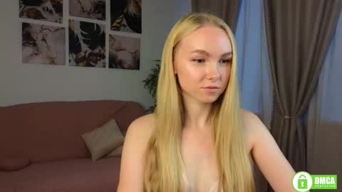 Snapshot of hey_olivia chatting on 10-25-25, 01:18 hey_olivia online show from 10-25-25, 01:18