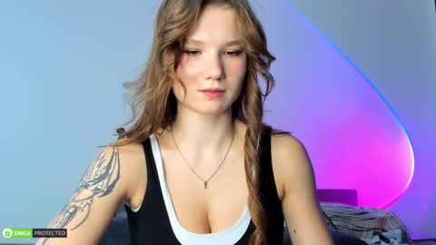 Snapshot of hey_tyankaaaa chatting on 09-08-25, 10:42 Bella 3 online show from 09-08-25, 10:42