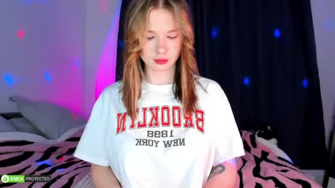 Snapshot of hey_tyankaaaa chatting on 04-19-26, 02:00 Bella 3 online show from 04-19-26, 02:00