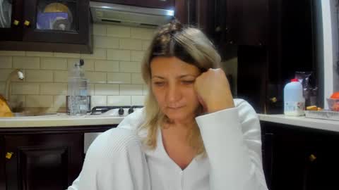 Snapshot of heyheygrey chatting on 01-02-25, 06:01 Heyheygrey online show from 01-02-25, 06:01