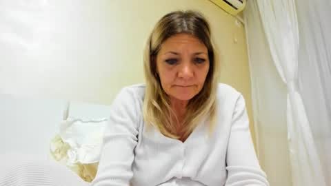 Snapshot of heyheygrey chatting on 01-24-25, 08:11 Heyheygrey online show from 01-24-25, 08:11
