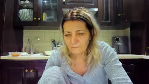 Snapshot of heyheygrey chatting on 02-01-25, 02:37 Heyheygrey online show from 02-01-25, 02:37