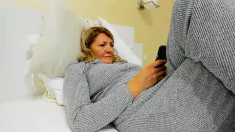 Snapshot of heyheygrey chatting on 02-14-25, 05:09 Heyheygrey online show from 02-14-25, 05:09