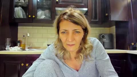 Snapshot of heyheygrey chatting on 02-14-25, 10:07 Heyheygrey online show from 02-14-25, 10:07