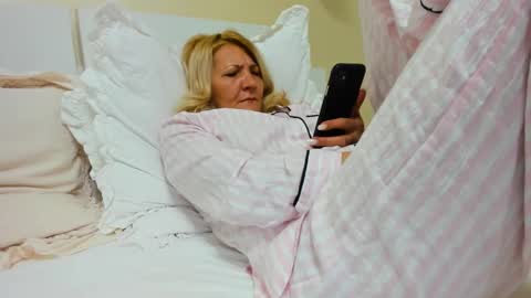 Snapshot of heyheygrey chatting on 03-09-25, 04:44 Heyheygrey online show from 03-09-25, 04:44