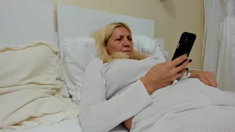 Snapshot of heyheygrey chatting on 09-18-25, 07:49 Heyheygrey online show from 09-18-25, 07:49