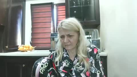Heyheygrey online show from 06-21-26, 04:09