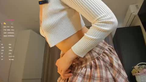 Snapshot of heyim_laura chatting on 02-21-26, 05:58 Laura online show from 02-21-26, 05:58