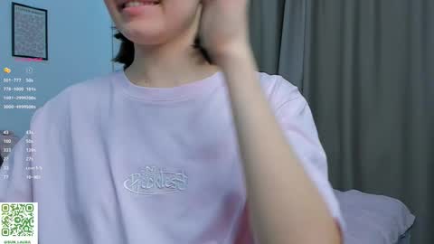 Snapshot of heyim_laura chatting on 03-05-26, 06:59 Laura online show from 03-05-26, 06:59