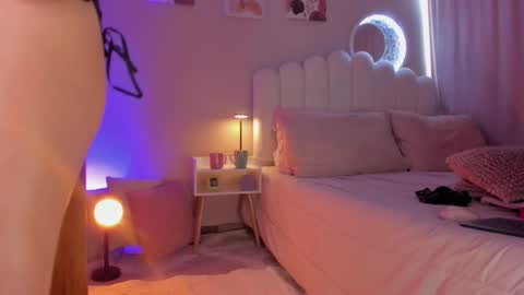 Martina Ricci Show schedule Monday to Friday 8am colombia time I work some weekends  online show from 01-18-26, 07:06