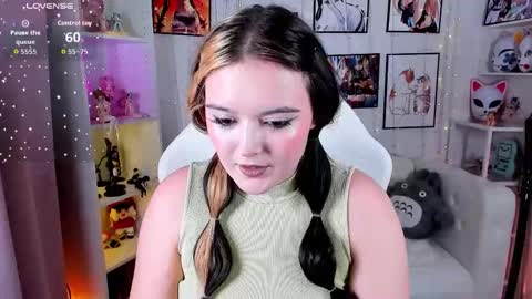 Snapshot of heymarybaby chatting on 09-15-25, 09:09 Amazing Mary online show from 09-15-25, 09:09
