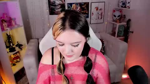 Snapshot of heymarybaby chatting on 09-17-25, 05:53 Amazing Mary online show from 09-17-25, 05:53