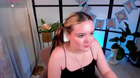 Snapshot of heymarybaby chatting on 09-20-25, 04:13 Amazing Mary online show from 09-20-25, 04:13