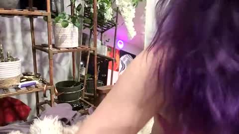 Snapshot of heynicole01 chatting on 01-03-25, 01:38 FlexieFae online show from 01-03-25, 01:38
