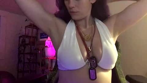 Snapshot of heynicole01 chatting on 01-09-25, 05:13 FlexieFae online show from 01-09-25, 05:13