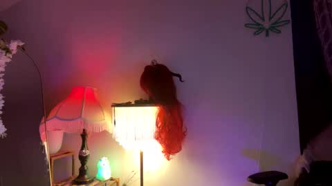 Snapshot of heynicole01 chatting on 01-27-25, 08:51 FlexieFae online show from 01-27-25, 08:51