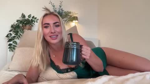 Skylar online show from 10-02-25, 05:36