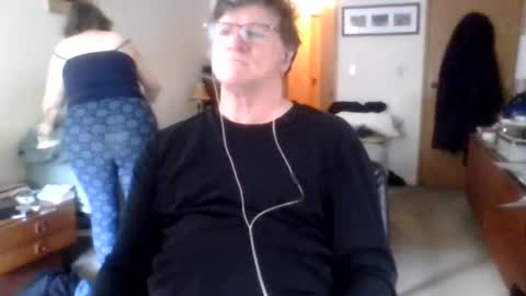 Snapshot of hg99too chatting on 01-14-25, 05:56 hg99too online show from 01-14-25, 05:56