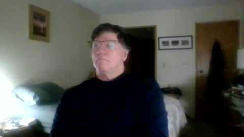 Snapshot of hg99too chatting on 01-15-25, 02:35 hg99too online show from 01-15-25, 02:35