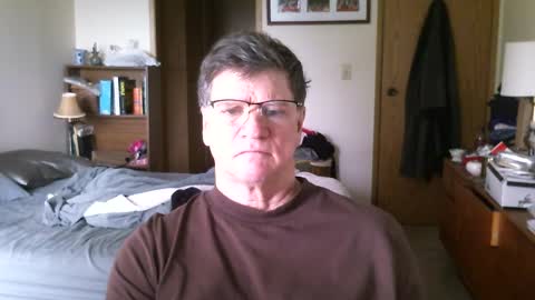 Snapshot of hg99too chatting on 02-17-25, 05:43 hg99too online show from 02-17-25, 05:43