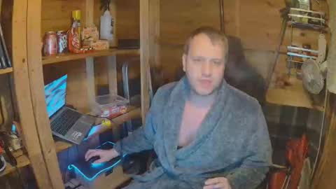 Snapshot of hharveyden chatting on 03-29-26, 10:43 H Dawg online show from 03-29-26, 10:43
