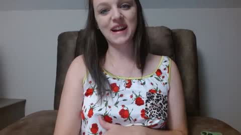 Paige online show from 10-14-25, 01:17