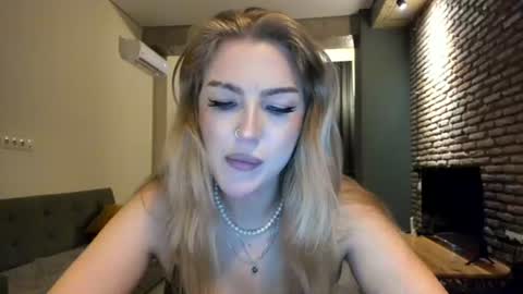 Snapshot of hi_lina chatting on 06-20-26, 02:36 Hi lina online show from 06-20-26, 02:36