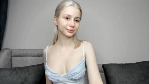 Snapshot of hi_popsy chatting on 09-30-25, 08:03 Popsy Risha online show from 09-30-25, 08:03