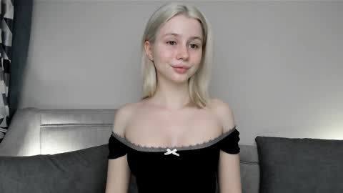 Snapshot of hi_popsy chatting on 10-01-25, 11:33 Popsy Risha online show from 10-01-25, 11:33