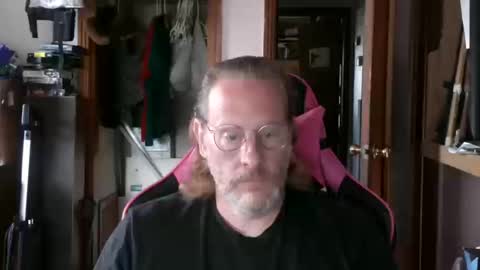 Snapshot of hiakun chatting on 10-19-25, 07:47 hiakun online show from 10-19-25, 07:47