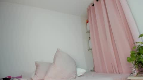 Snapshot of hiddendana chatting on 05-02-26, 11:48 Dana online show from 05-02-26, 11:48