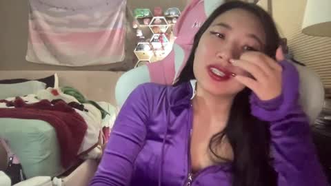 Snapshot of hiddenr0se chatting on 10-11-25, 02:11 HiddenR0se online show from 10-11-25, 02:11