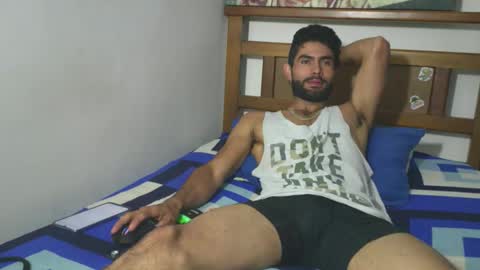 Snapshot of hideonbush051 chatting on 02-17-26, 12:23 hideonbush online show from 02-17-26, 12:23