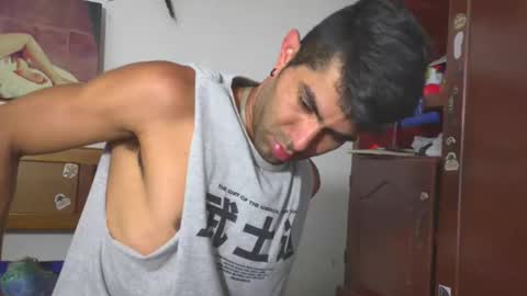 Snapshot of hideonbush051 chatting on 02-25-26, 11:20 hideonbush online show from 02-25-26, 11:20