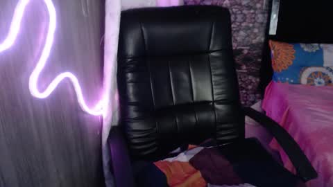 high online show from 03-21-26, 08:19