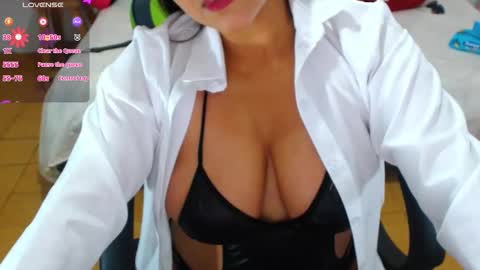 hiilary online show from 10-14-25, 09:37