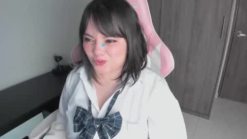 Snapshot of hikaru_arimura chatting on 10-23-25, 12:32 hikaru_arimura online show from 10-23-25, 12:32