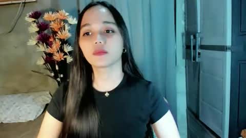 hilarymolly online show from 05-02-26, 06:24