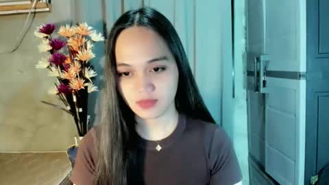 hilarymolly online show from 05-06-26, 05:51