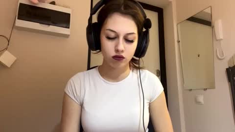 Snapshot of hildredmabray chatting on 10-03-25, 01:08 Hi Im Elizabeth online show from 10-03-25, 01:08