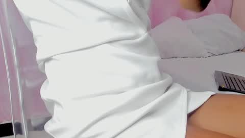  Hillary  online show from 02-12-25, 04:23