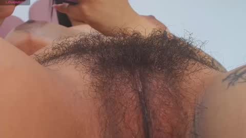 sarah online show from 09-28-25, 04:23