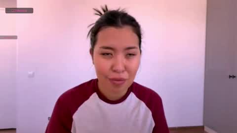 Snapshot of hillarymelson chatting on 02-13-26, 09:49 Miko online show from 02-13-26, 09:49