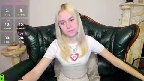 hilleva online show from 10-25-25, 07:38